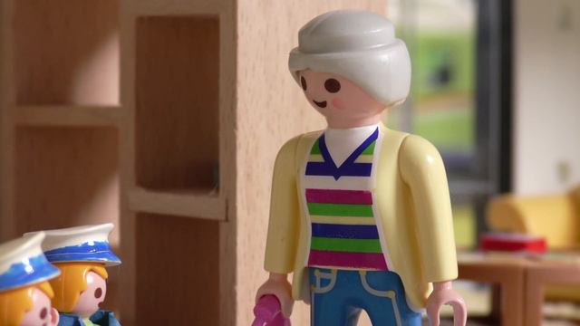 Playmobil Familie Hauser - Kommissar Overbeck Junior - Geschichte mit Anna und Lena смотреть онлайн