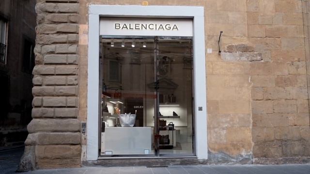 Stella And Her Favorite Glamorous NOT HIDDEN Street!