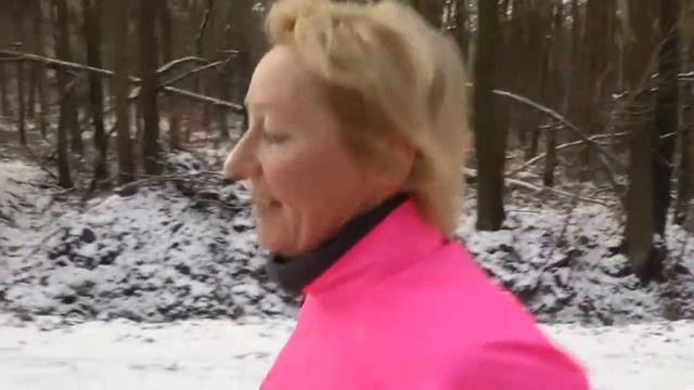 Eddie Pasveer van Fysio Wesselerbrink paraat bij loopclinic Marti ten Kate