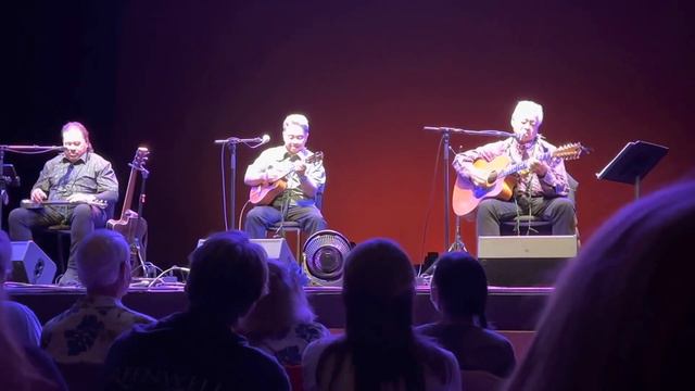 George Kahumoku, Sonny Lim, Herb Ohta, Jr. At the Barns at Wolftrap смотреть онлайн