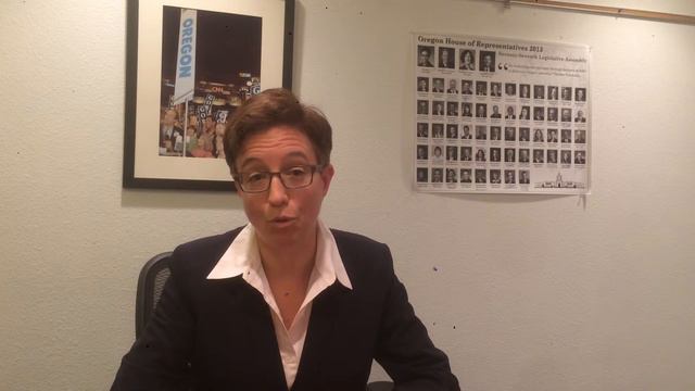 Tina Kotek Stands with Airport Workers смотреть онлайн