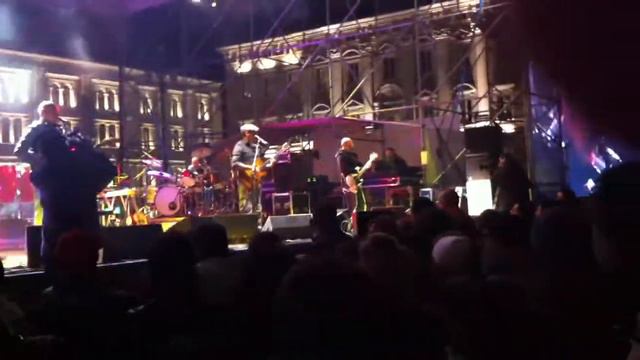 Kunta kinte - daniele silvestri live trieste in piazza unità concerto 2010