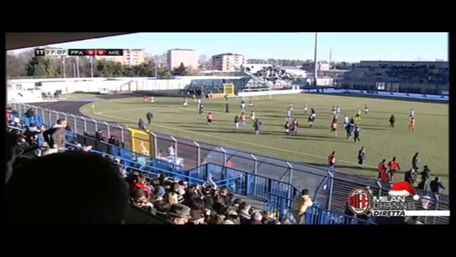 Stop the game because of racist chants against Boateng 03-01-2013 смотреть онлайн