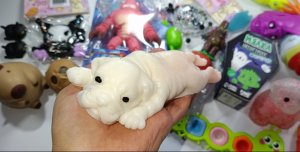 Асмр сквиши🥰распаковываю похрустываю постукиваю жмякаю антистрессами и сквишами!полный АСМР