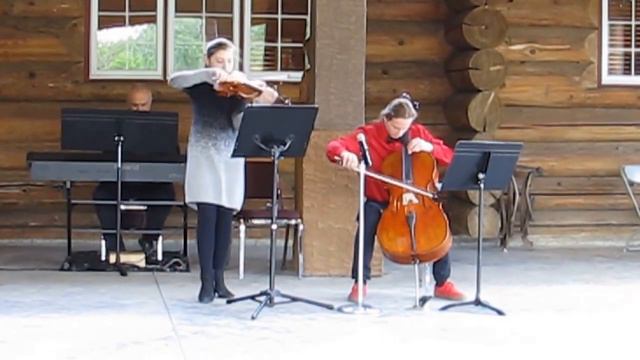 Trio Instrumentalne: Maya Budziński, Konrad Sobieraj I Jacek Sobieraj