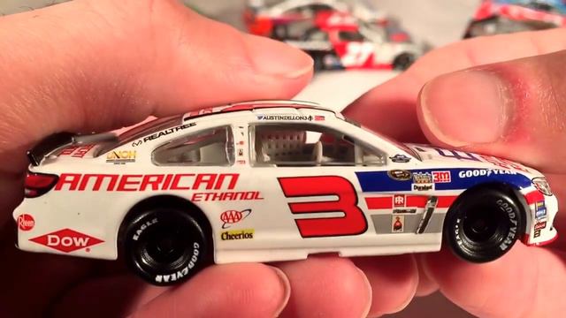 Review: 2016 NASCAR Authentics Darlington Throwback Full Wave