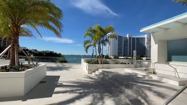 Ritz-Carlton Sneak Peek смотреть онлайн