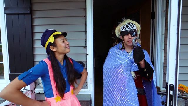 Easy Halloween Experiment Using DIY Costumes | Ellie Sparkles Goes Trick Or Treating