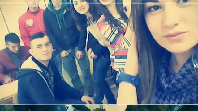 Maturantet E Klases 12F (shkolla Isa A.Boletini Ne Vore)