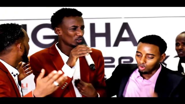 AXMED AARSHE CAASHAQU DANGUUD MAAHA NEW OFFICIAL VIDEO 2017 HD смотреть онлайн