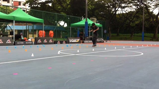 Hiroyuki Katoh - Ngee Ann Inter-Tertiary Classic Slalom 2011 Competition смотреть онлайн