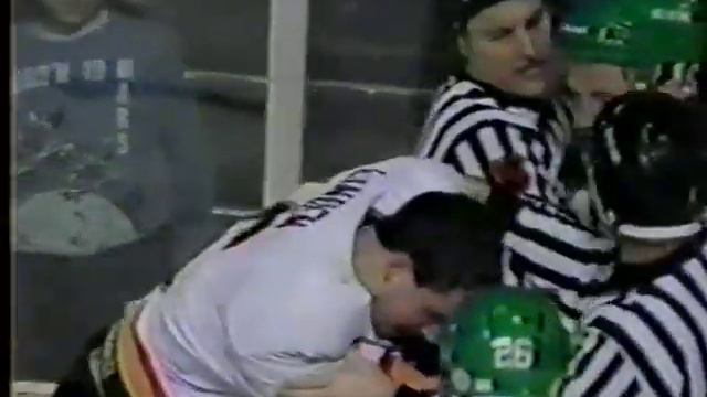 Frank Musil Vs Trevor Linden - Jan 26, 1990