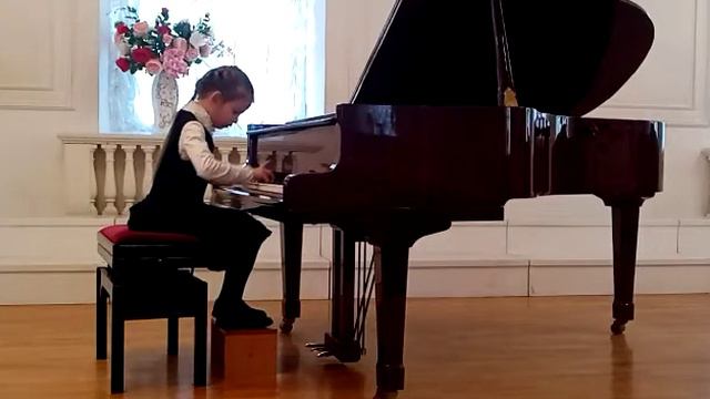 исполняет Мазитова Александра