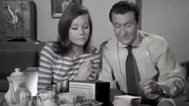Murió Diana Rigg - Serie Los Vengadores смотреть онлайн