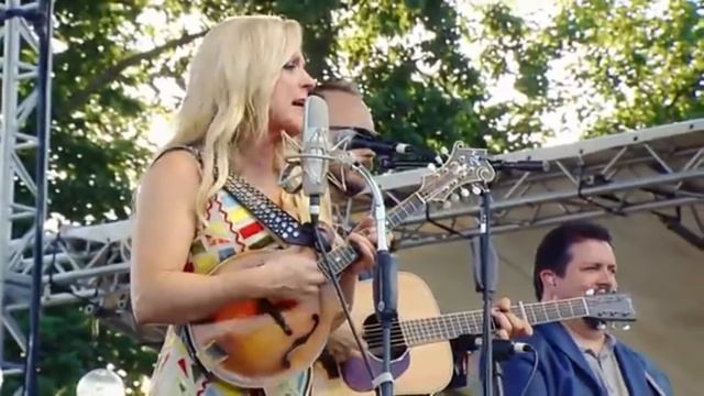 Rhonda Vincent & The Rage at ROMP Festival 2019 Full Set смотреть онлайн
