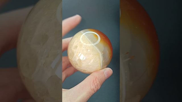 Сердолик с кварцем, шар 52 мм смотреть онлайн