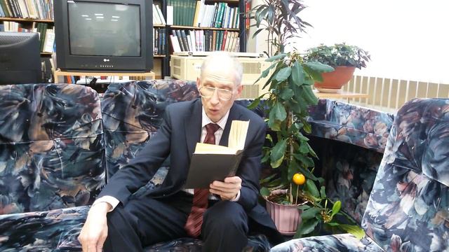 Читает вслух Сергей Евгеньевич Тихонов смотреть онлайн