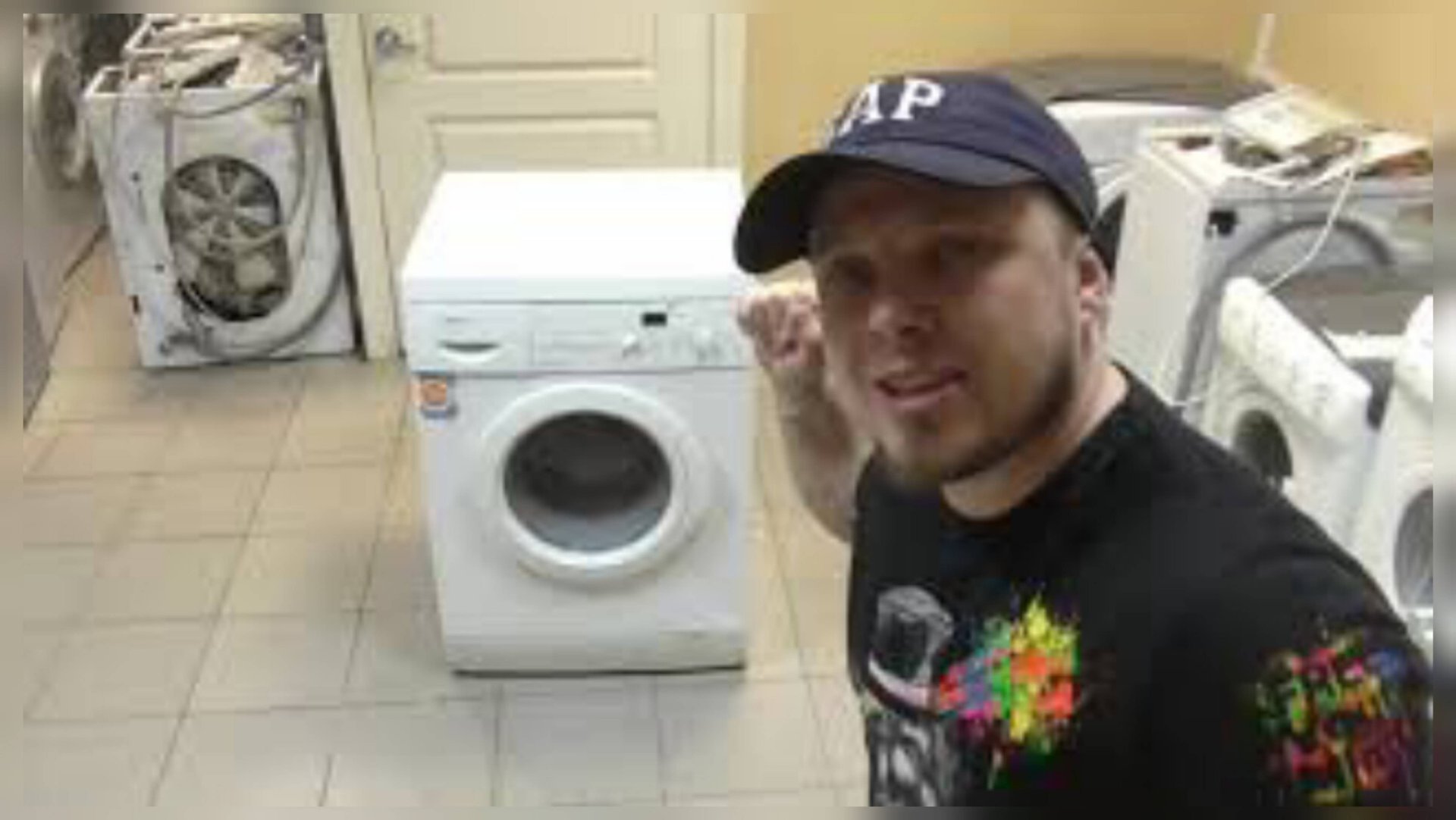 Стиральная машина Bosch maxx 6 WFO24420OE течёт вода, капитальное обслуживание смотреть онлайн