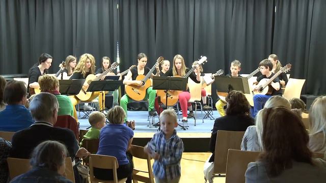 Gitarrenensemble Köttmannsdorf und Gitarrinos - "Salsa, salsa cover" - Richard Graf смотреть онлайн
