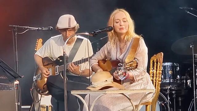 Lisa Ekdahl & Mathias Blomdahl | Hon Förtjänar Hela Himlen | 2022-07-13