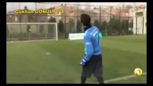 F Bahçe'de kale direği yarışması! Kazanan Reto Ziegler смотреть онлайн