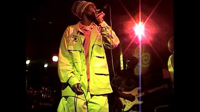 MIDNITE HD LIVE IN LIMA (2007) смотреть онлайн