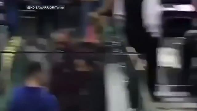 Stephen Curry Comforts Devin Harris' Nephew After Death Of His Father | ESPN