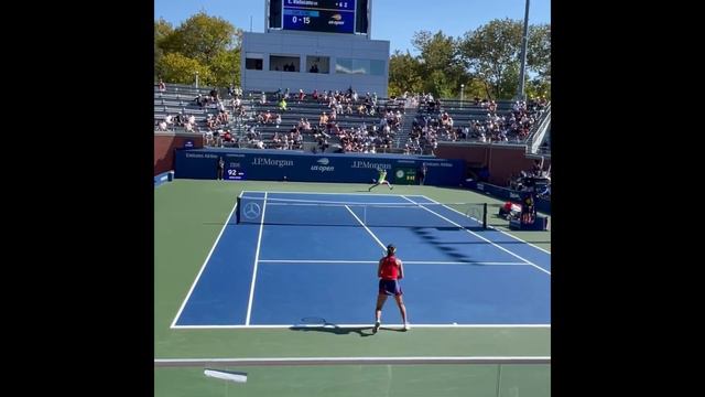 Emma Raducanu vs Sara Sorribes Tormo | Court Level US OPEN 2021 смотреть онлайн