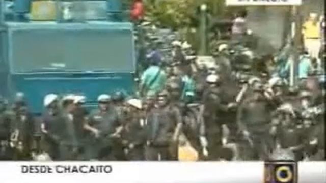 Estudiantes se reorganizan en Plaza Brion - 4-F 2010 смотреть онлайн