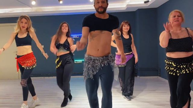 Deli Oğlan - Hadise | Zumba Bellydance | Tuğra Enfiyeci смотреть онлайн