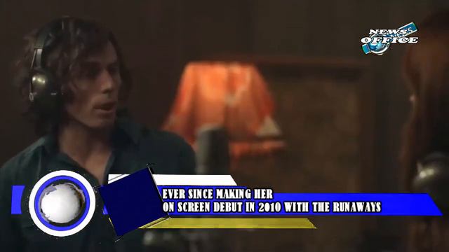 DAISY JONES STAR RILEY KEOUGH IS FINALLY HAVING THE MOMENT HER TALENT DESERVES смотреть онлайн