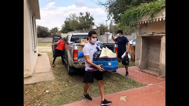 Colecta Solidaria en Carlos Pellegrini