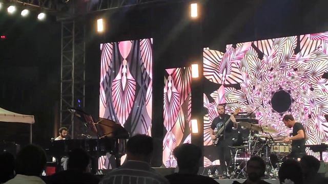 Tigran Hamasyan Bangalore 2 смотреть онлайн