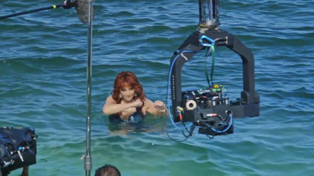 "Barb & Star Go to Vista Del Mar" - The Casting of Trish смотреть онлайн