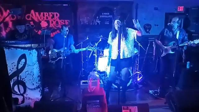 Amber Rose And The Renegades-Stairway To Heaven At Coachs Pub Smithfield RI смотреть онлайн
