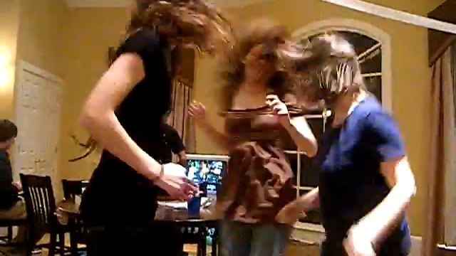 claire, kelli, and erin headbanging смотреть онлайн