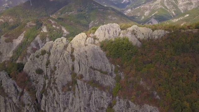 Съръ кая - Три могили