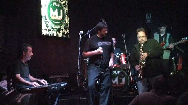 GUSTAVO VILLEGAS ( Piano Man ) JULIO IGNACIO GALLARDO , MARIANO COSTA Y NANI MOSER  En  Mr Jones