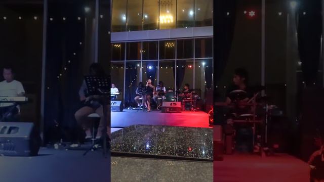 Performance Riyanti Damanik Di De'Patros Cafe Harborbay Batam
