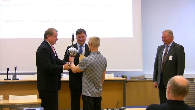 Kajaanin Kuohu Vastaanottaa Työllistäjäseura-tunnustuksen Työhön Kutsu -seminaarissa 19.5.