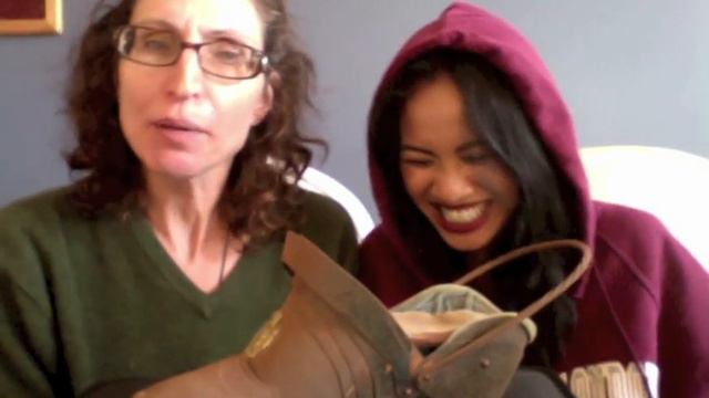 Episode 4: Do Your Feet Stink? смотреть онлайн