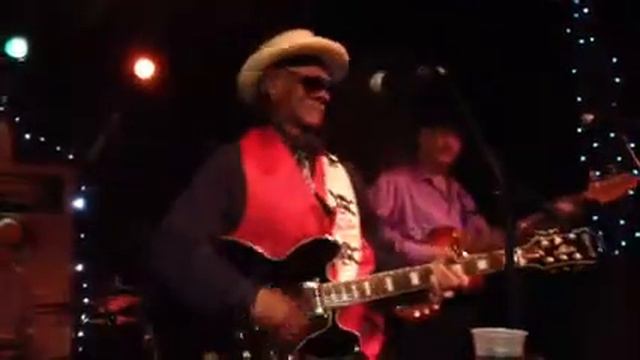 Carrollton Station Blues w/ Little Freddie King смотреть онлайн