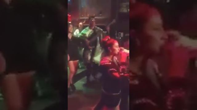 Negrita-Mario Celio y los dioses de la cumbia..Desván Monte vídeo 2016. смотреть онлайн