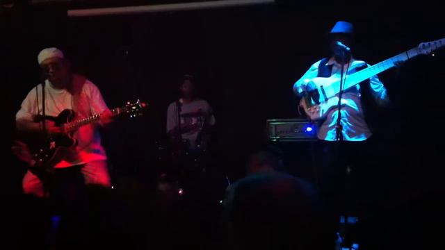 Leo Nocentelli @ Brick & Mortar, SF, 1-20-12 смотреть онлайн