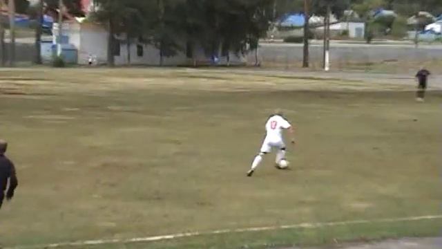 Кварц - Прогресс. Мяч вылетел за пределы поля