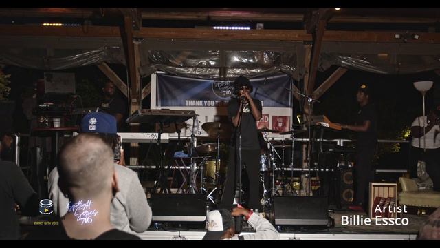 The Spotlight Series 716 Live In Larkin Square: Billie Essco - 