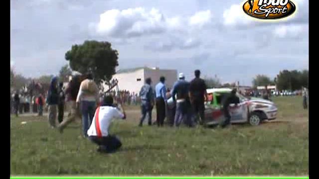 Vuelco Espectacular En Rally De Los Altos Del Piloto Jose Arce.wmv