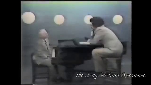 MICKEY ROONEY sings and plays his song "JUDY" written for Judy Garland смотреть онлайн