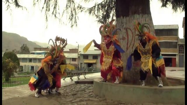 DIABLADA PUNEÑA - KAREN SCHWARZ - MISS PERU UNIVERSO смотреть онлайн