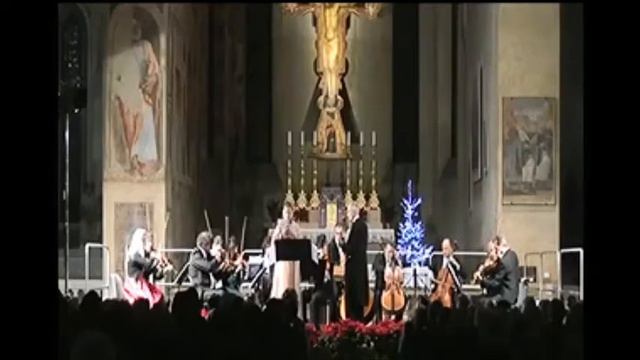 I Solisti Veneti diretti da Claudio Scimone & Andreea Chira - Hora Staccato смотреть онлайн